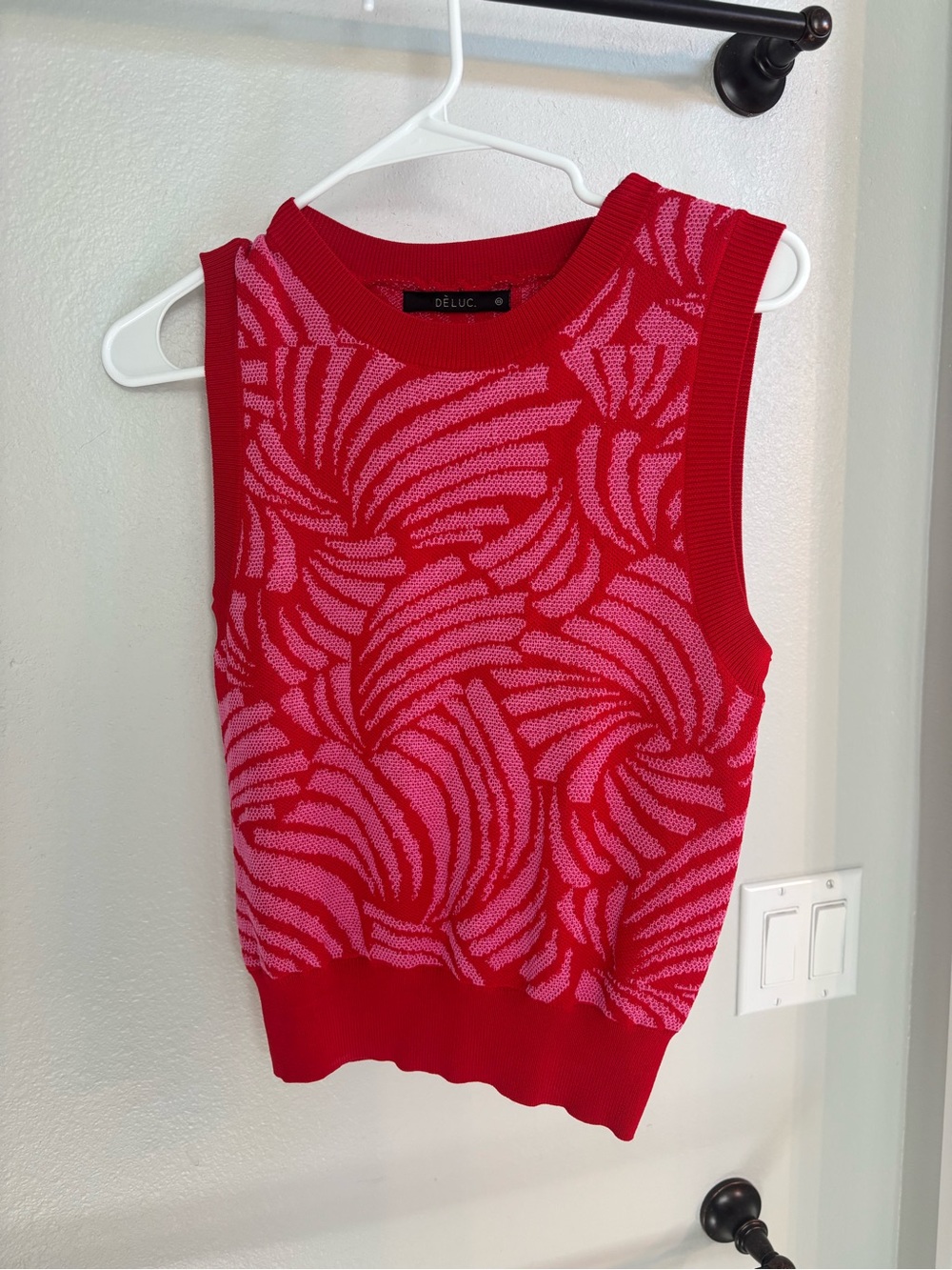 Deluc Red & Pink Knit Shell Top